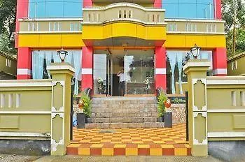 Munnar Clouds Hotel 3*,